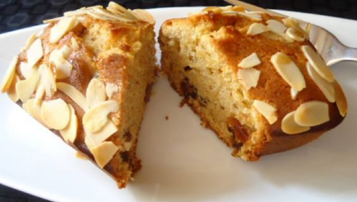 Recette: Minis pains aux dattes et aux amandes.