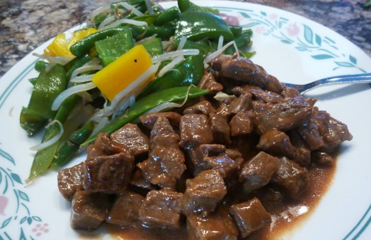 Recette: Boeuf en cubes et sa sauce.