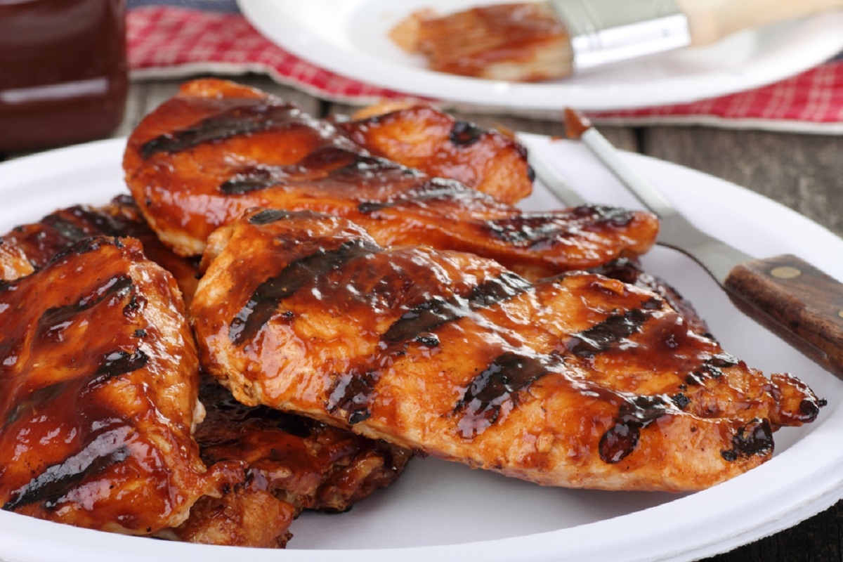 Recette : Poitrines de poulet sauce bbq