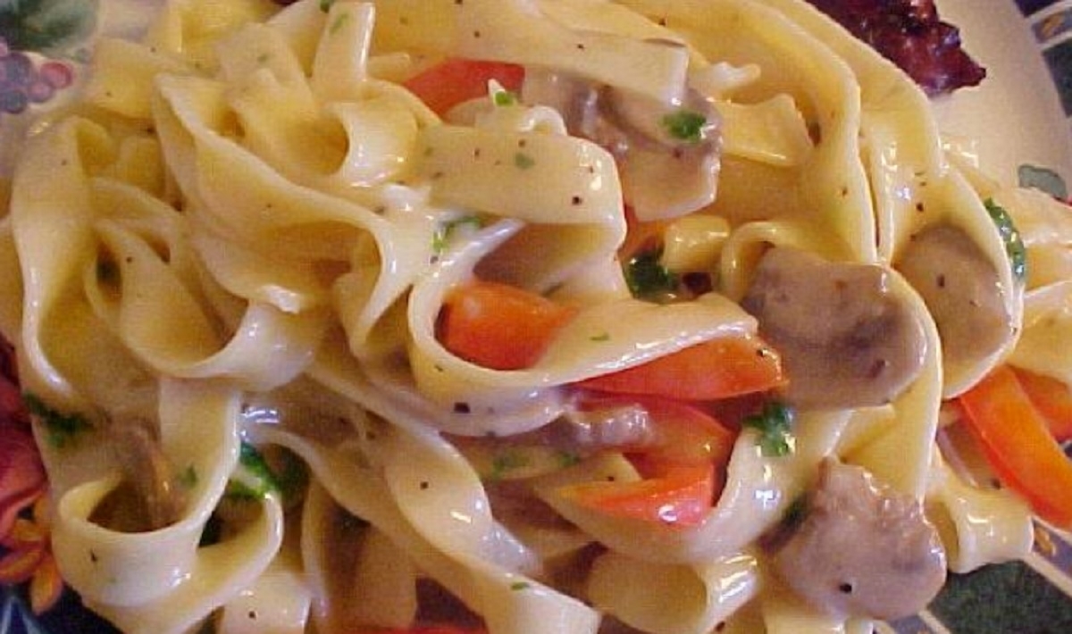 Recette: Fettuccine sauce cr�meuse aux champignons et au poivron
