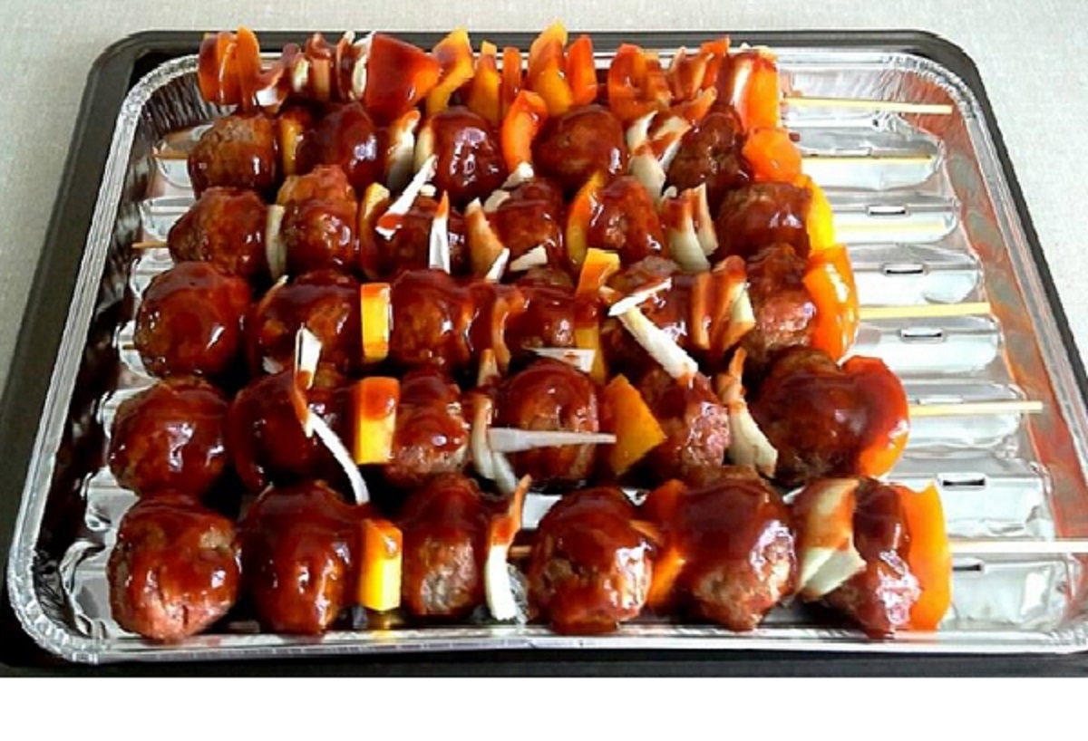 Brochettes aux boulettes de boeuf hach  la sauce bbq dlicieuses