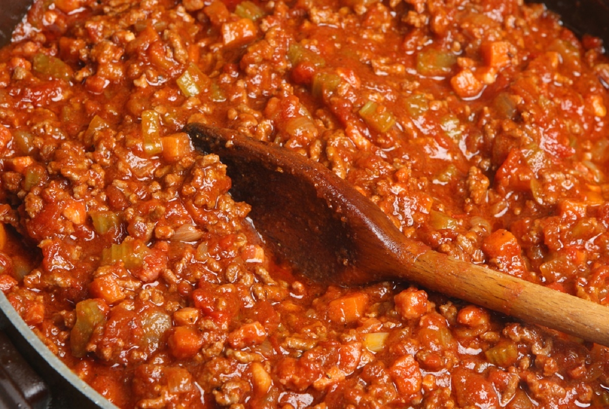 Voici la recette de sauce � spag de grand-m�re cuite au four. 