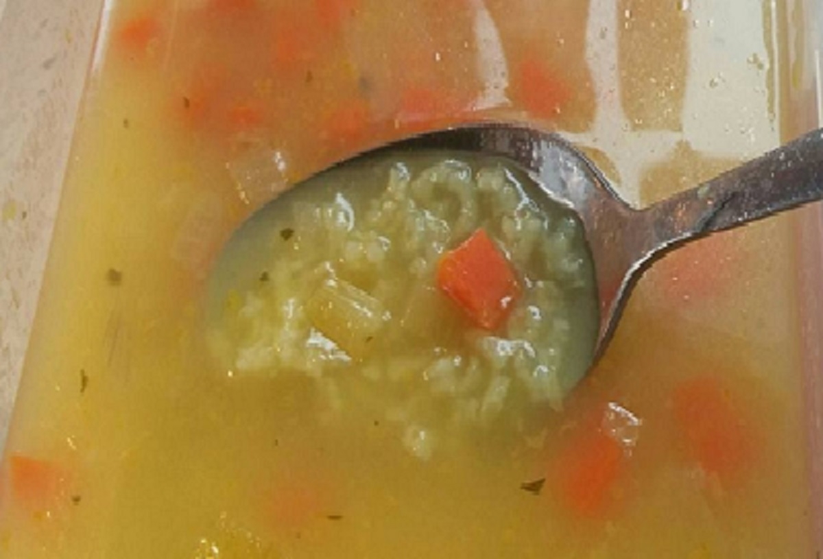 Cette recette de soupe au riz de maman est trs pratique le midi. 