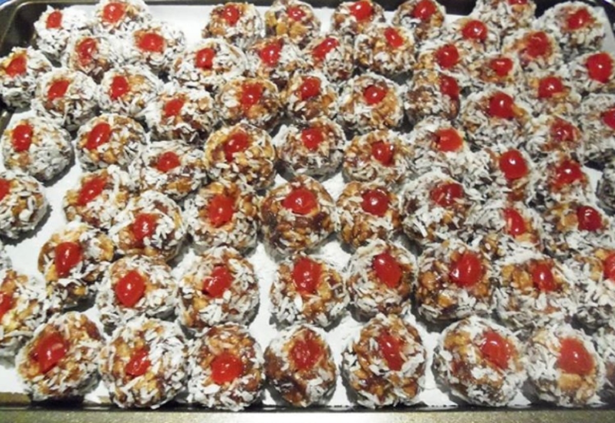 Les boules aux dattes de maman, si tendres et d�licieuses. 