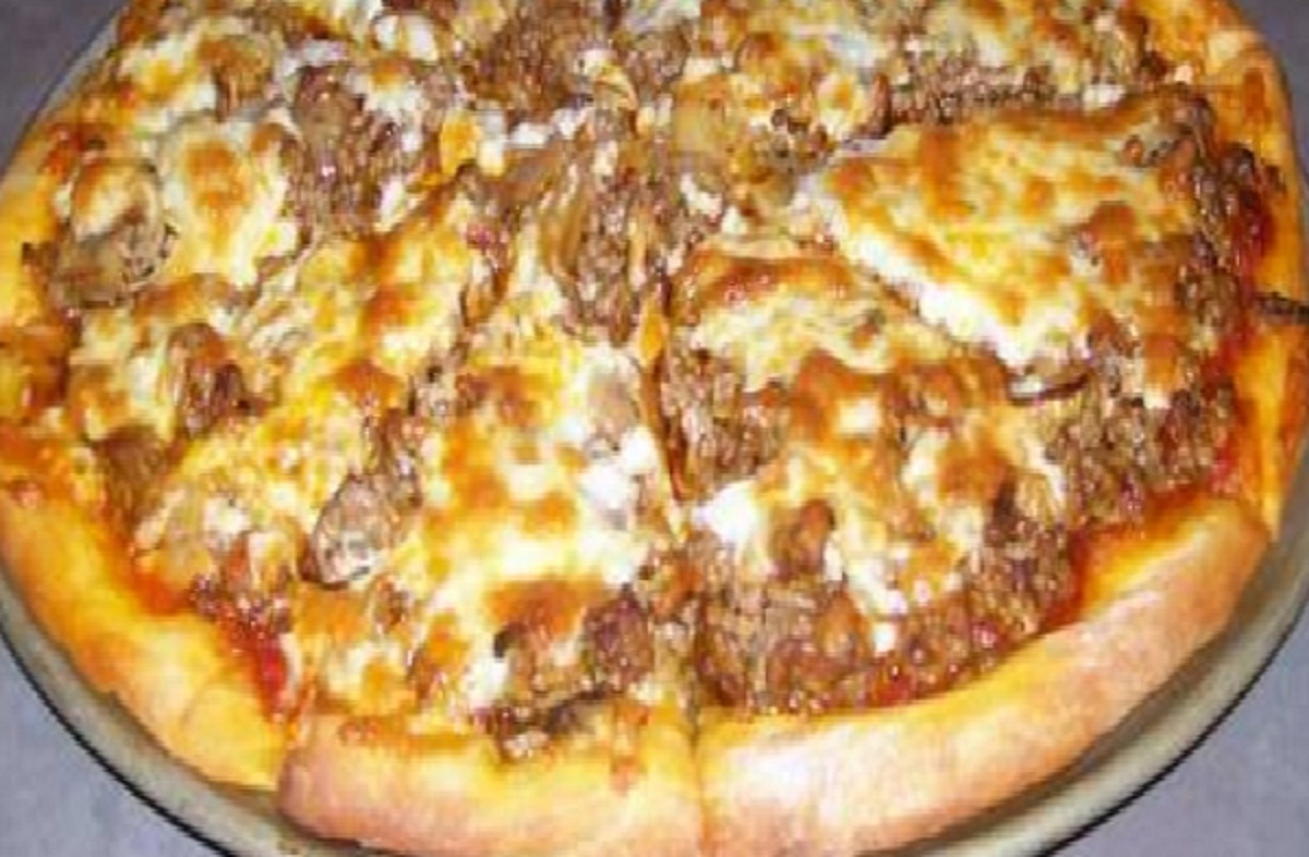Une pizza au boeuf hach�, une id�e repas originale.