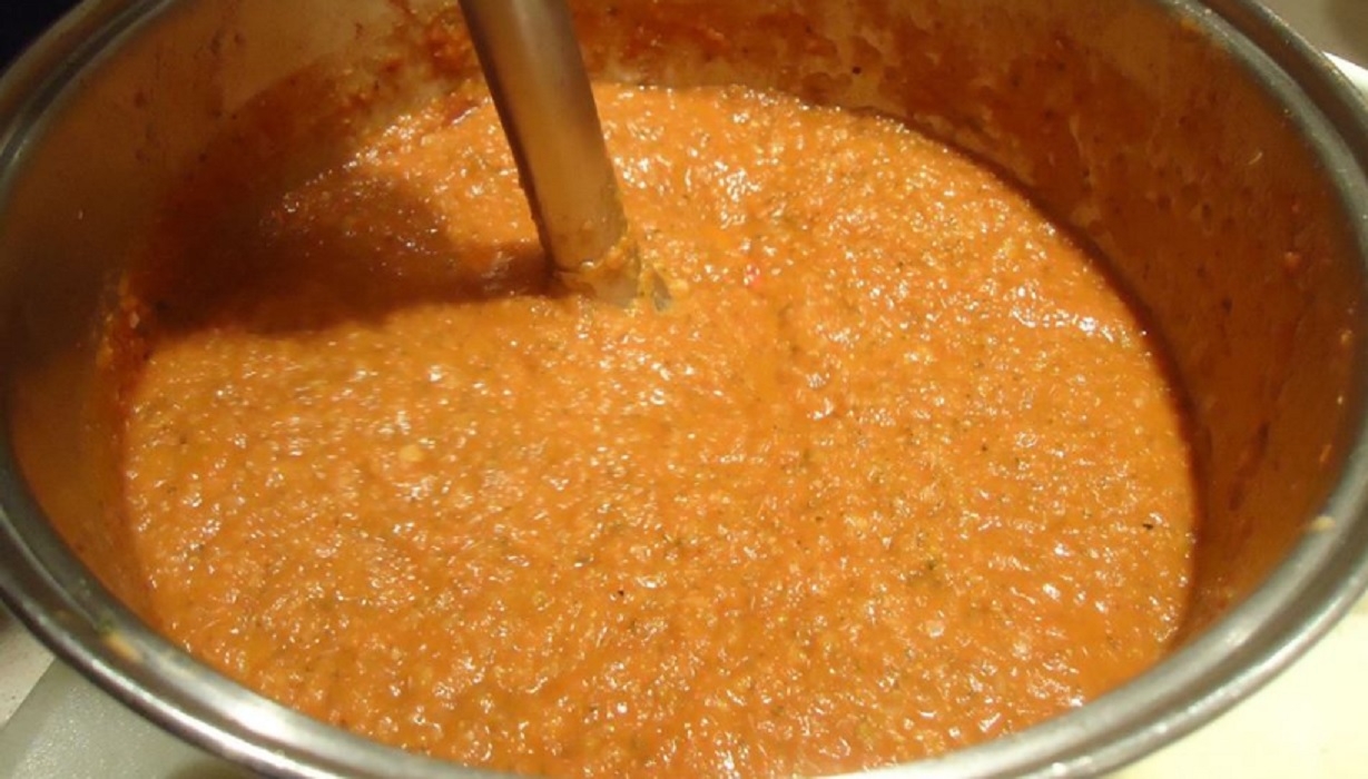 Recette: Sauce tomate aux l�gumes.
