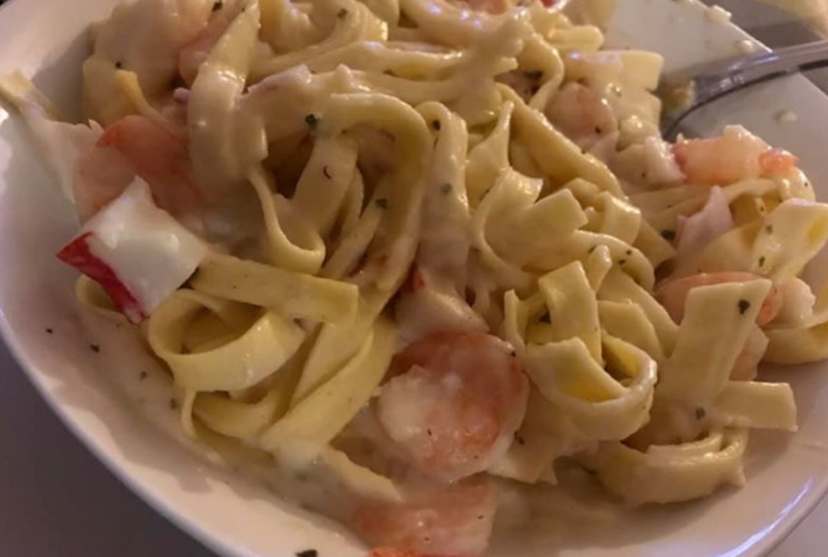 Recette: Linguines aux crevettes, goberge et bousin ail et fines herbes.