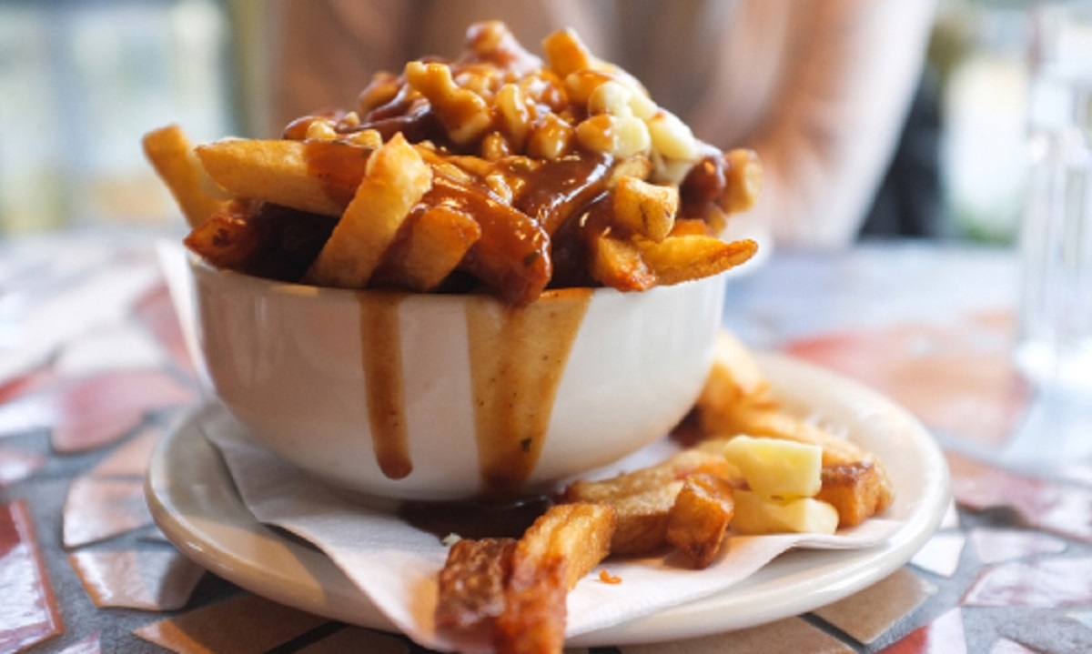 Sauce  poutine et  hot chicken de ma tante Carole