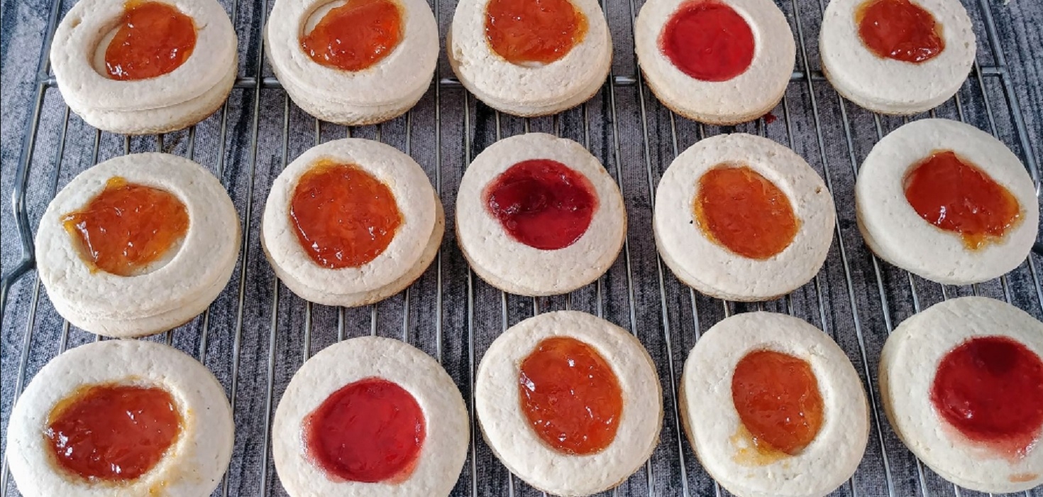 Recette: Galettes blanches � la confiture de Carmen.
