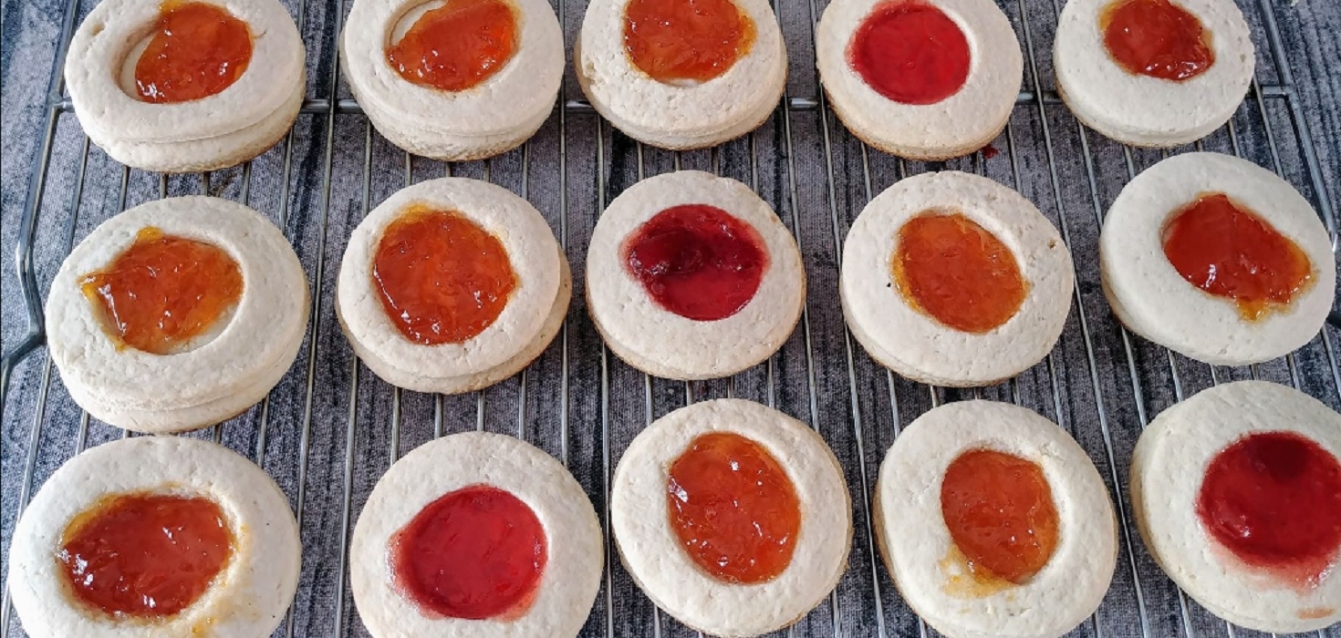 Recette: Galettes blanches  la confiture de Carmen.