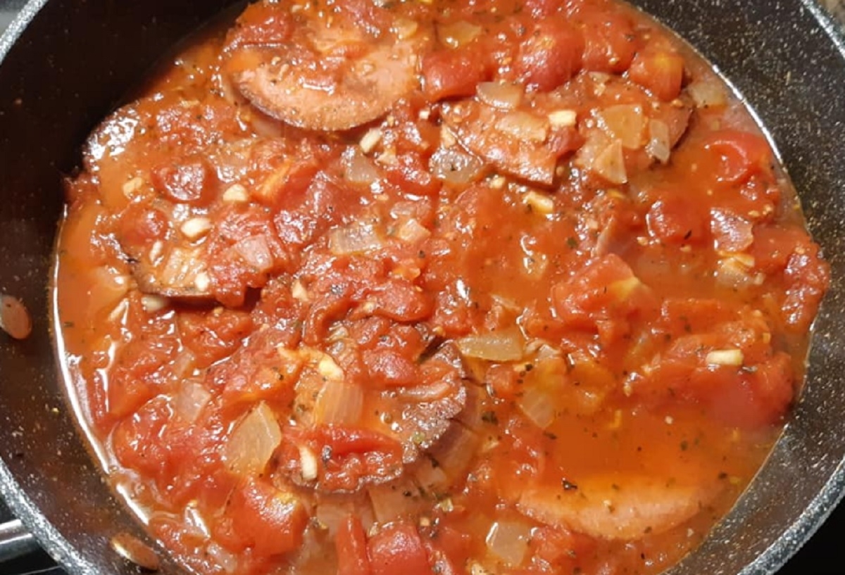 Recette: Saucissons de bologne aux tomates de papa.