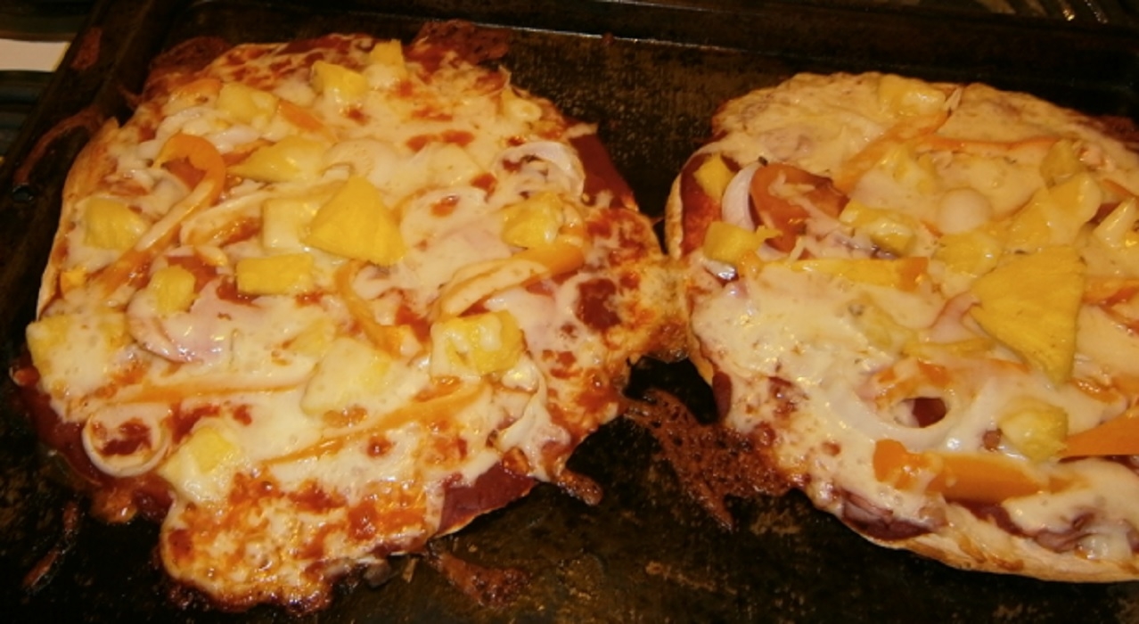 Recette: Pizza Hawaenne de maman.