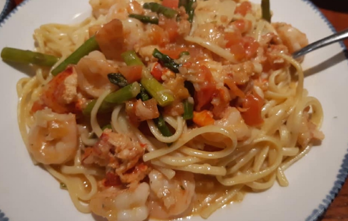 Recette: Spaghetti au homard, crevettes et asperges.