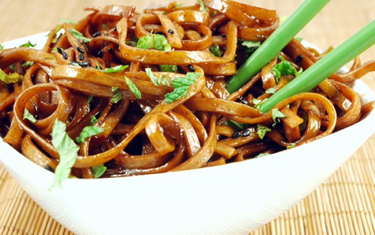 Vous aimez le spaghetti chinois? Cette recette au porc hach� est ma pr�f�r�e.