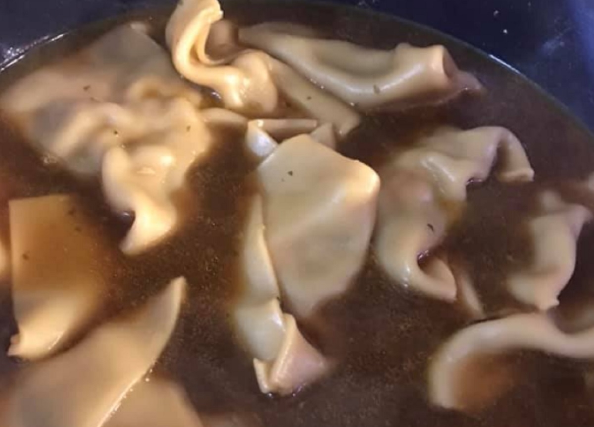 Recette: Soupe wonton au bouillon de jambon.