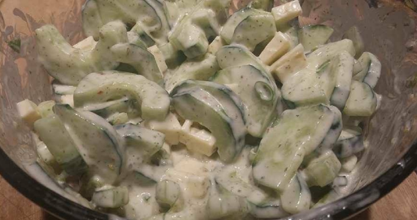 Recette: Salade de concombre et fromage.