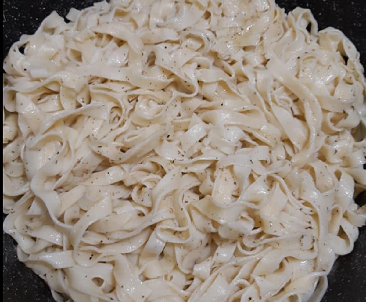 Recette: P�te � la cr�me citronn�e et aux poivres.