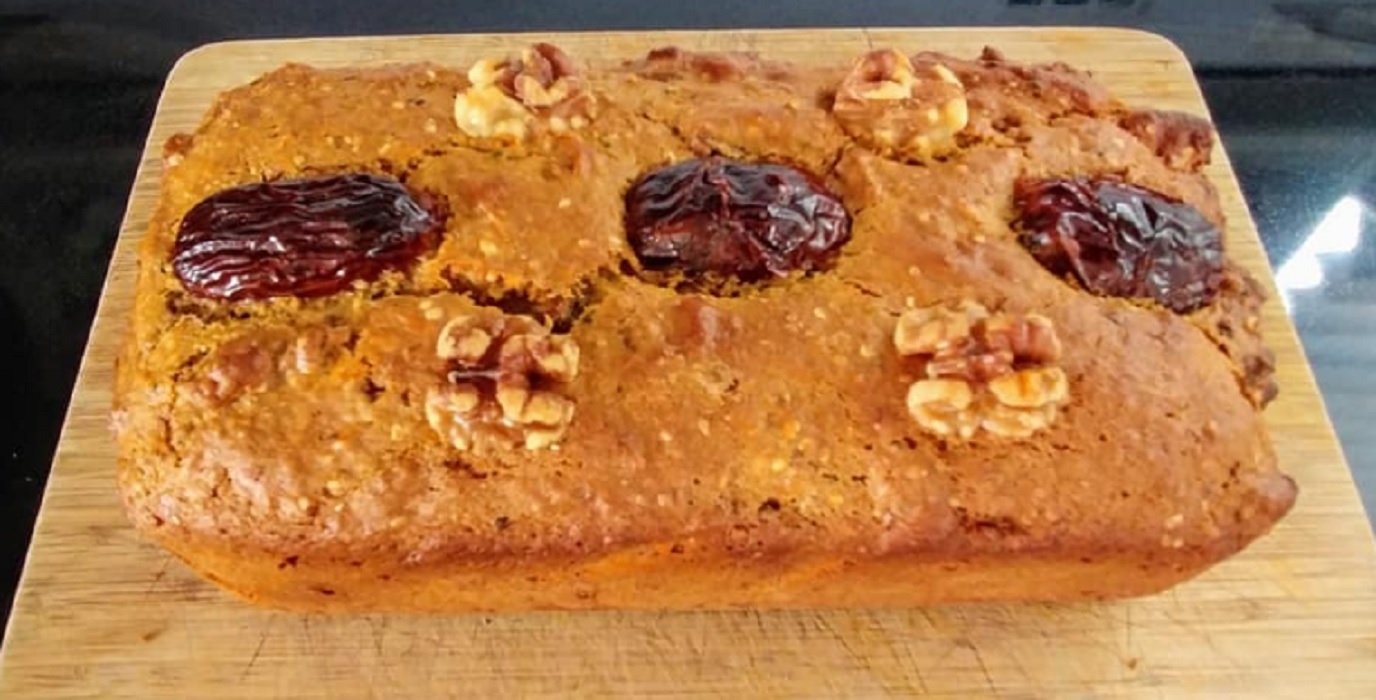 Recette: Pain aux noix et aux dattes.