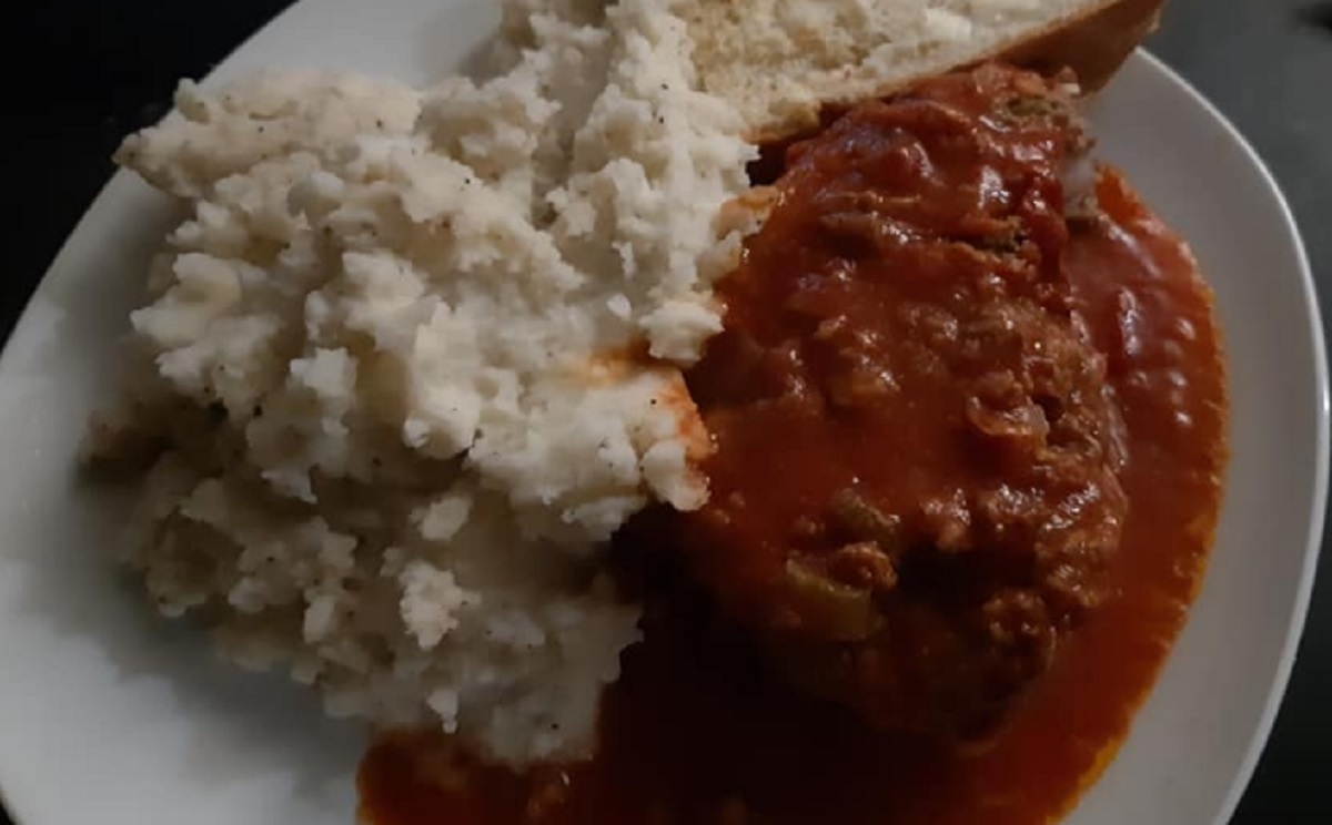 Recette: Pain de viande et sa sauce �pic�e et sucr�e.