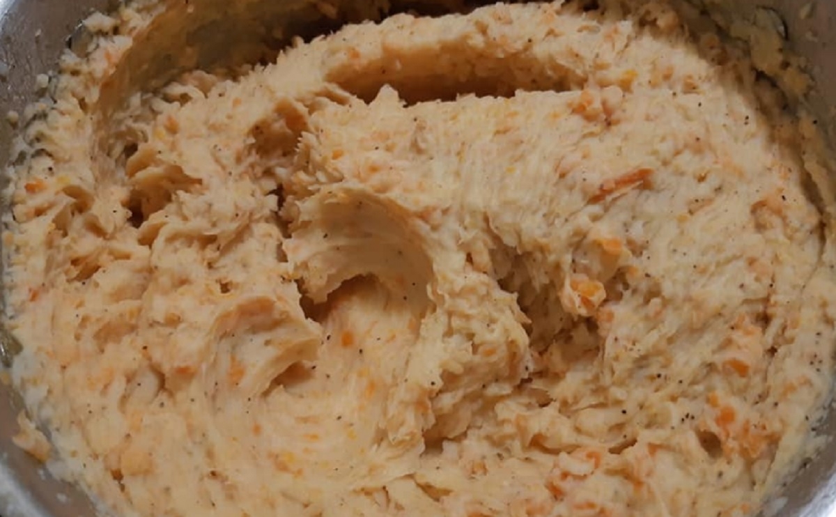 Recette: Pur�e de pommes de terre aux carottes et � l'ail.