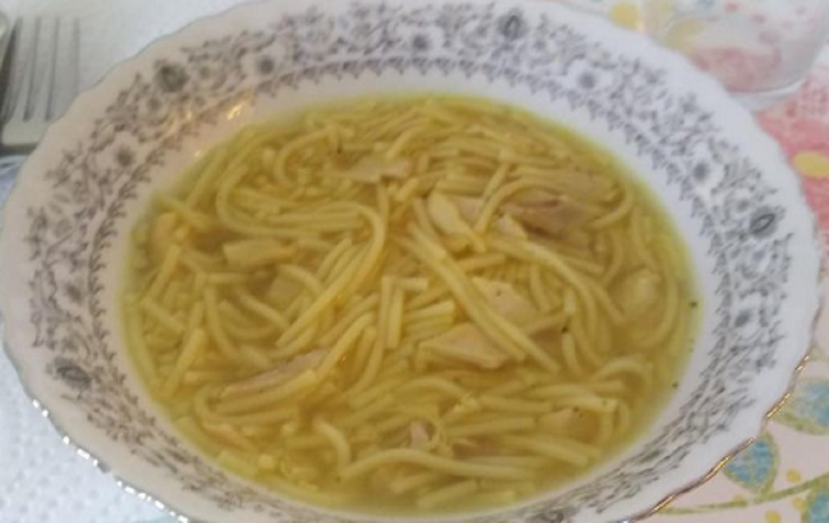 Recette: Soupe poulet et nouilles de maman.