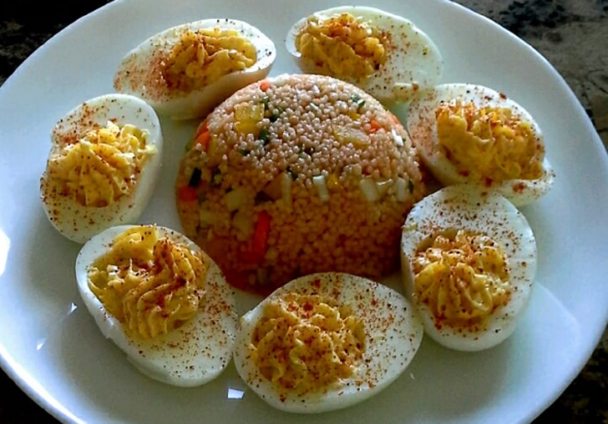 Recette: Couscous aux l�gumes et oeufs farcies.