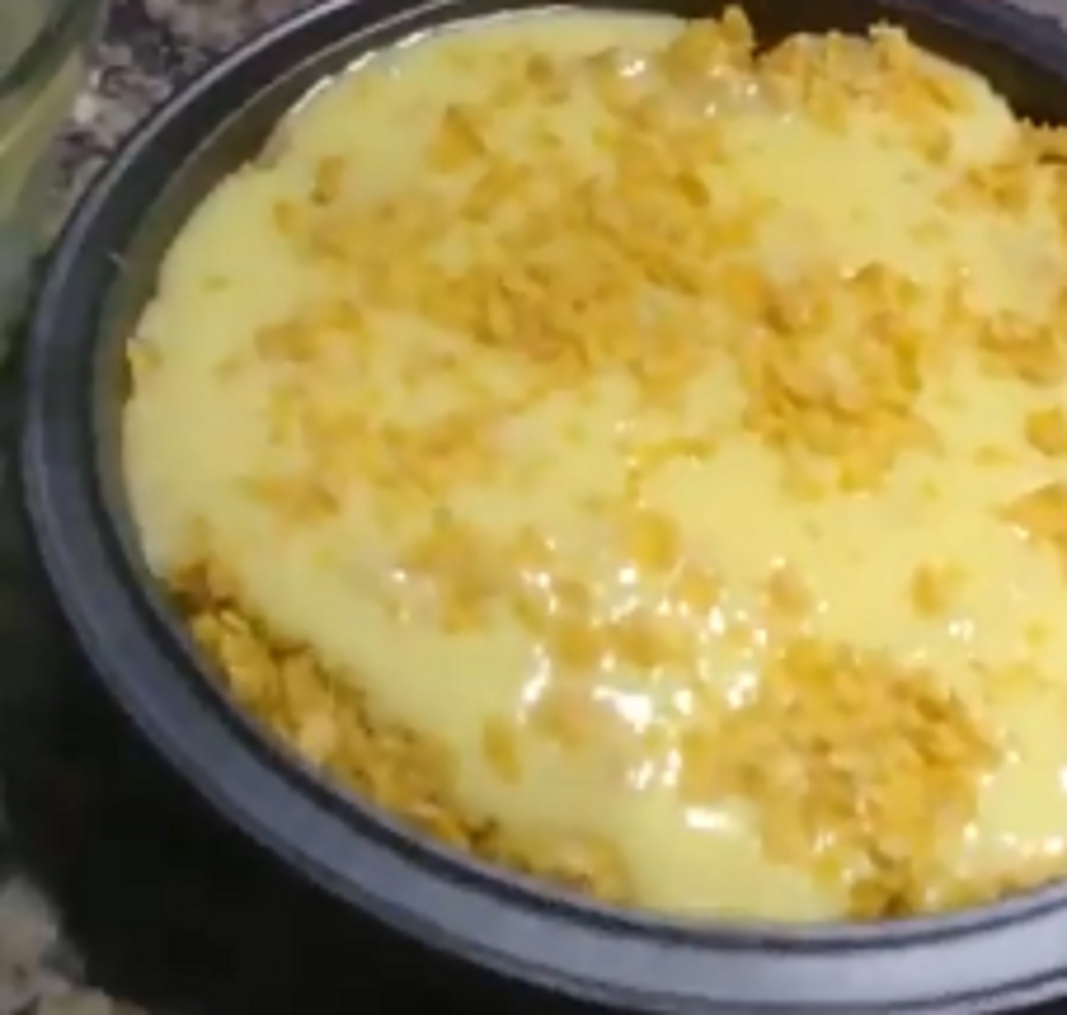 Recette: Tarte � la cr�me de citron et cro�te de corn flakes.