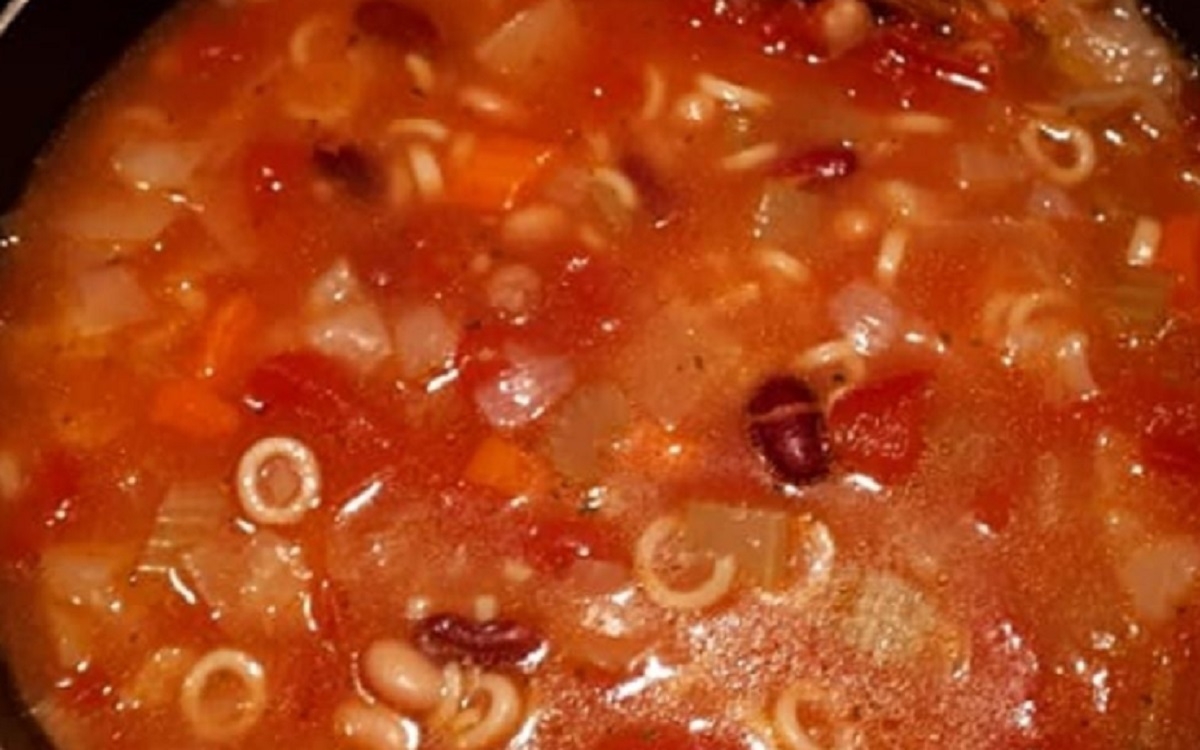 Recette: Soupe repas au bouillon de l�gumes.
