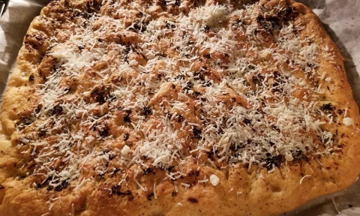 Recette: Focaccia  l'ail et parmesan.