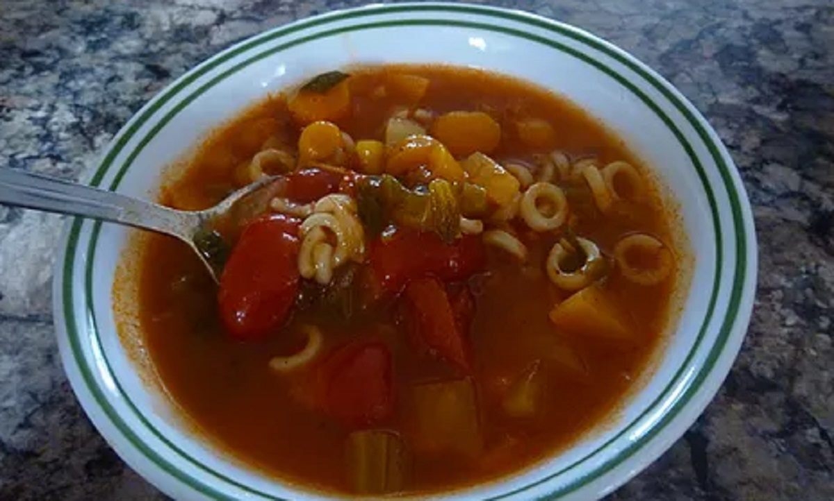 Recette: Soupe aux tomates et lgumes.