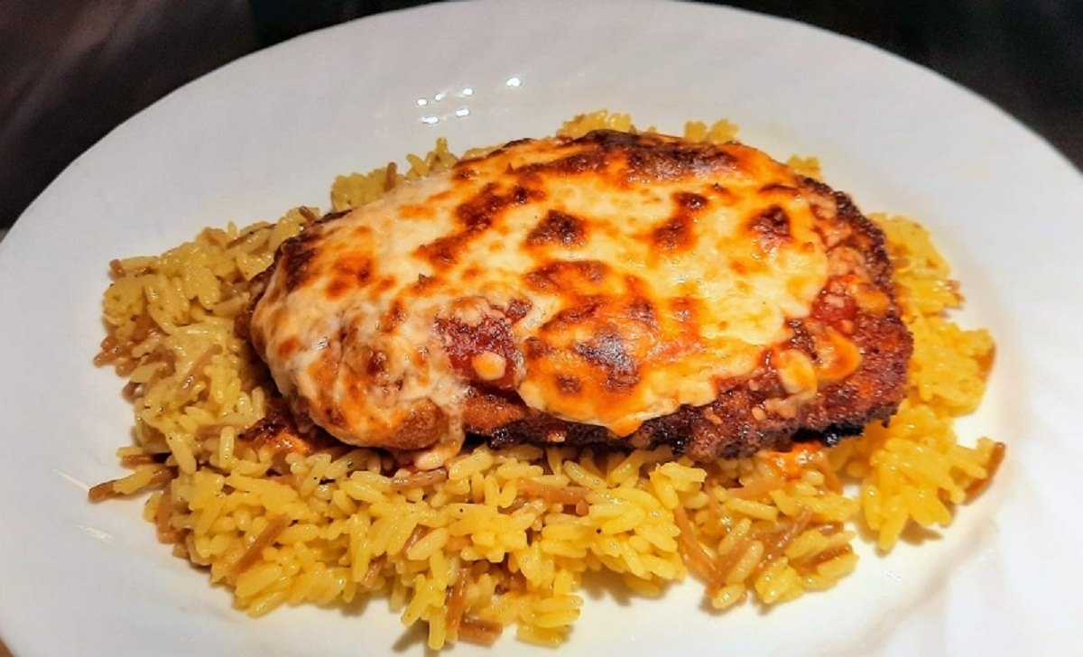 Recette: Poitrines de poulet�et sa sauce tomates�.