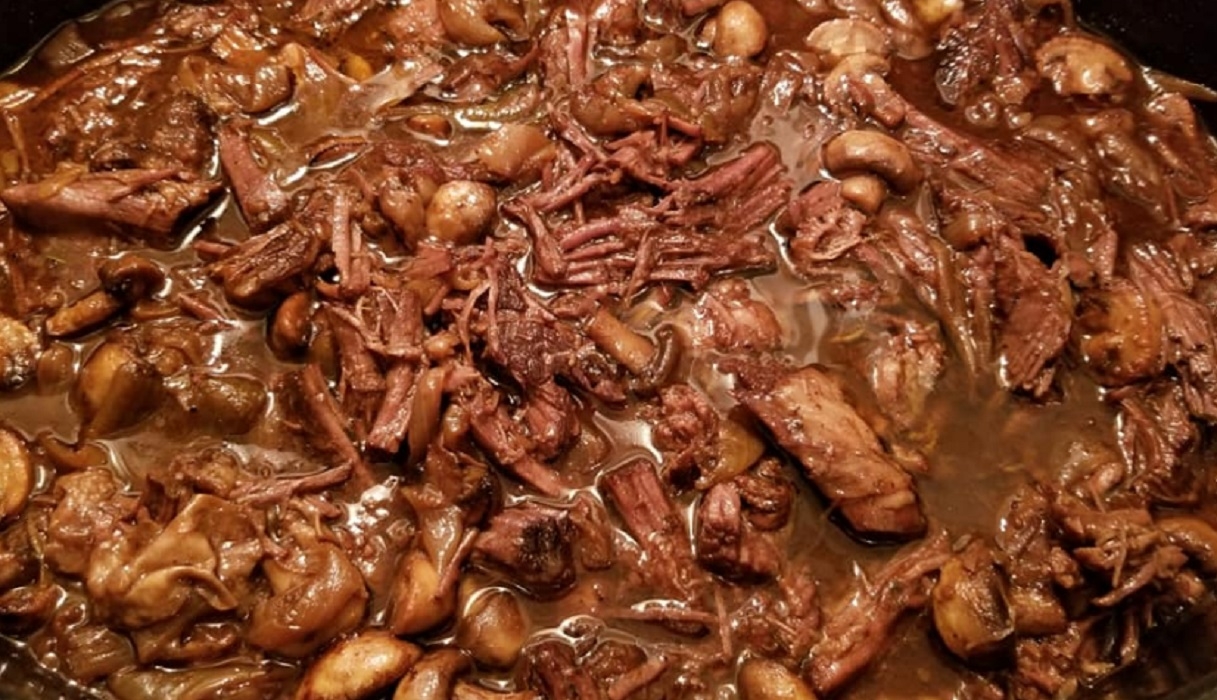 Recette: Effiloch� de boeuf en sauce cr�meuse aux champignons.