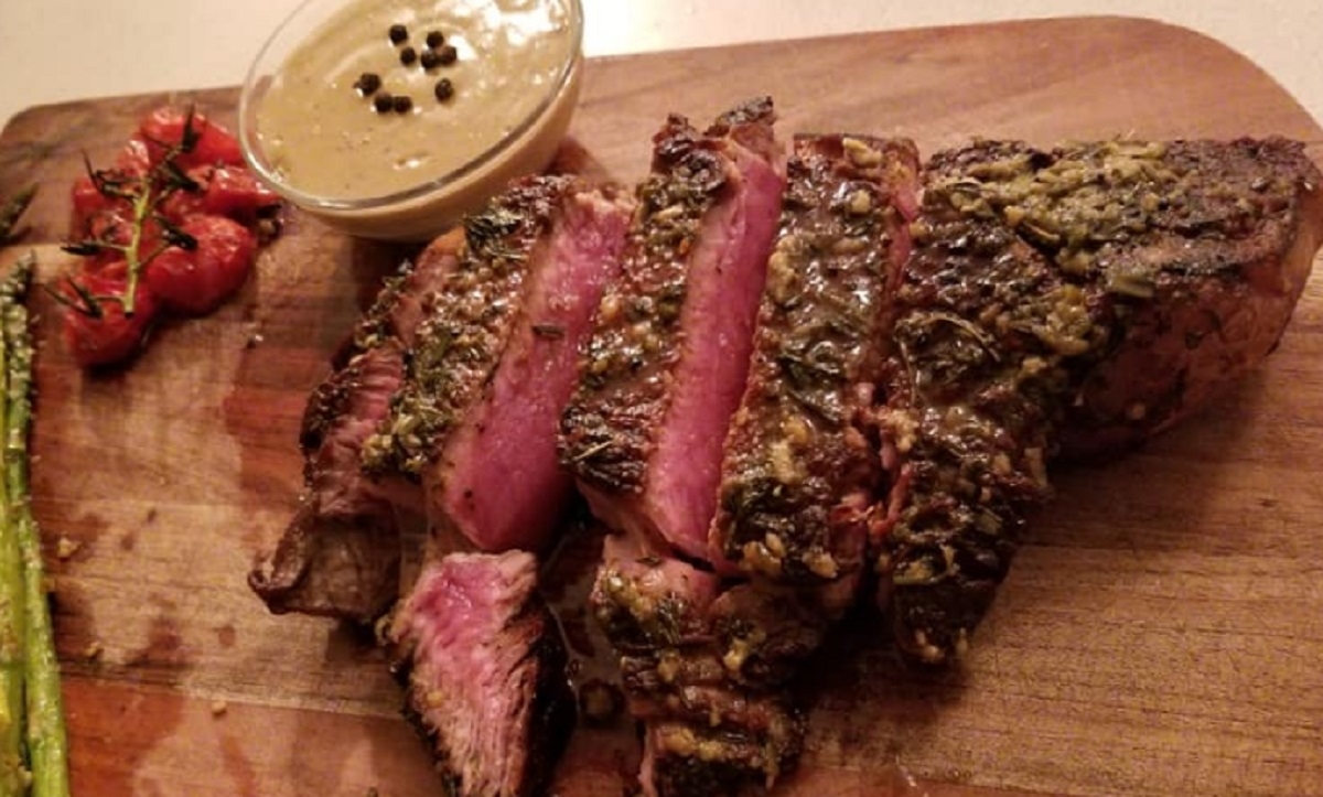 Recette: Faux filet de boeuf aux fines herbes et parmesan. 