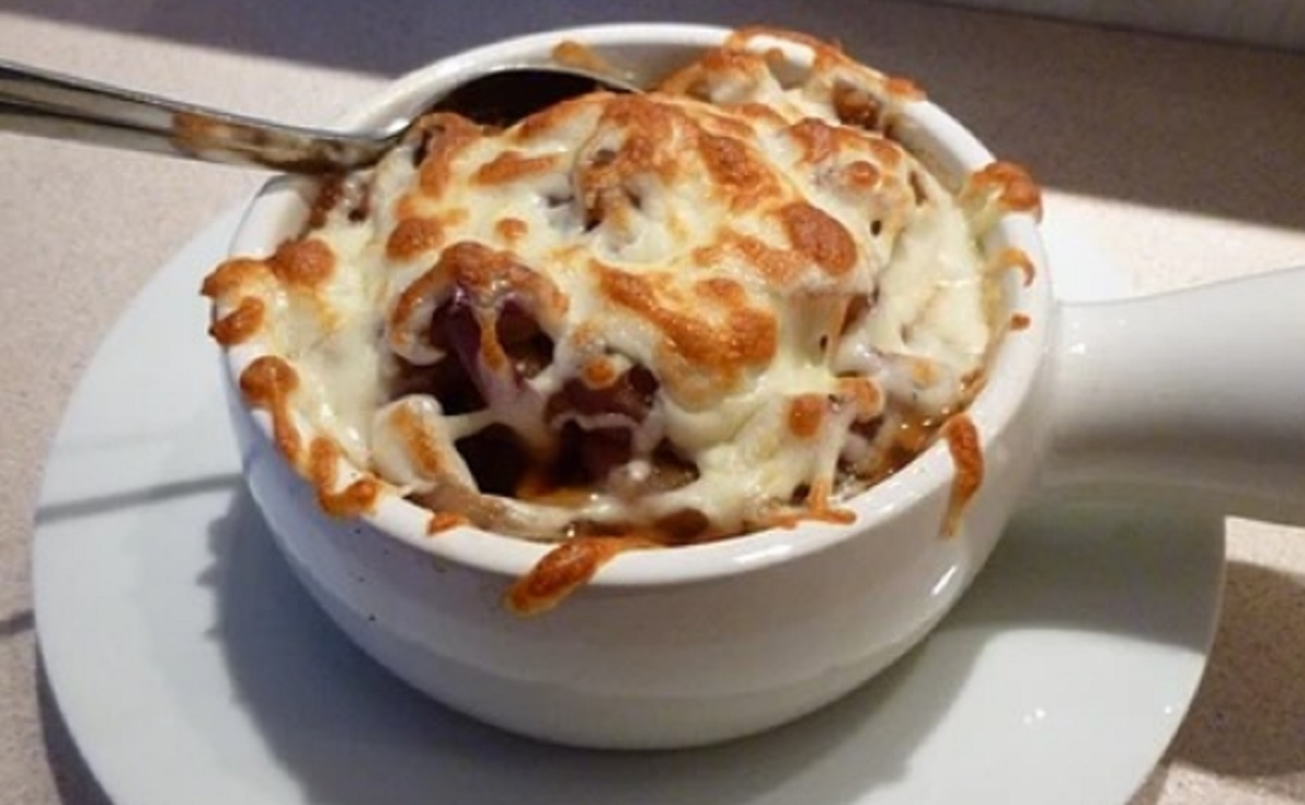 Recette: Soupe aux tomates gastronomique gratine.