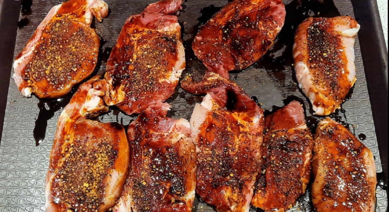 Recette: Ctelettes de porc dsosses marin.