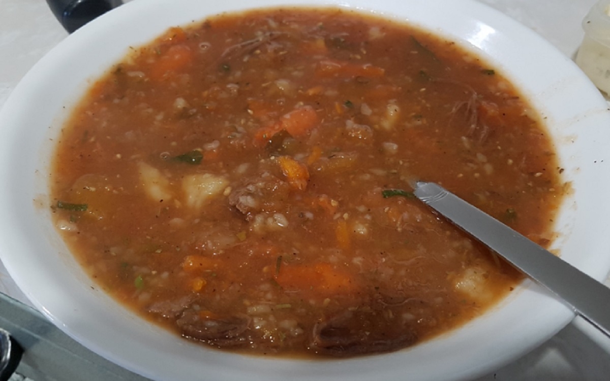 Recette: Potage aux restants de boeuf, pur�e de pommes de terre et l�gumes.