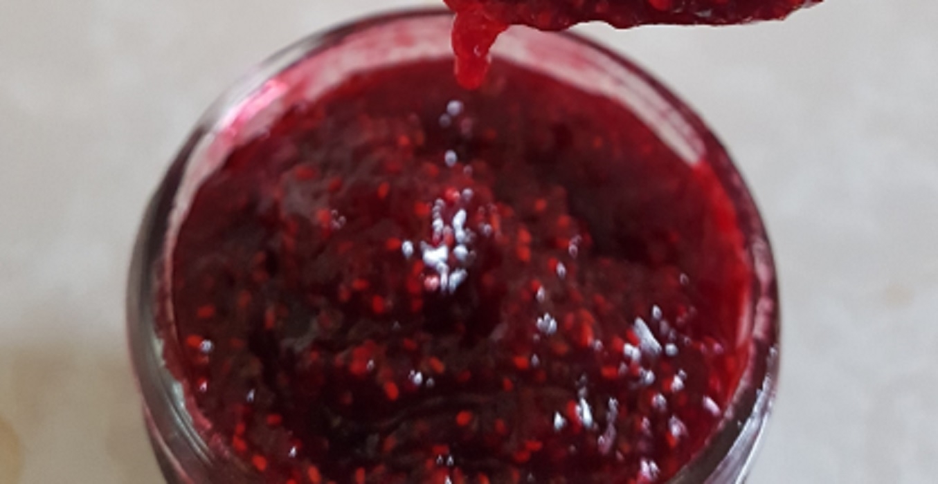 Recette: Confiture aux framboises congeles.