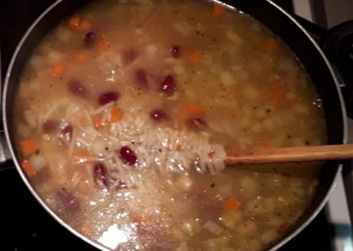 Recette: Soupe riz, poulet et haricots rouges.