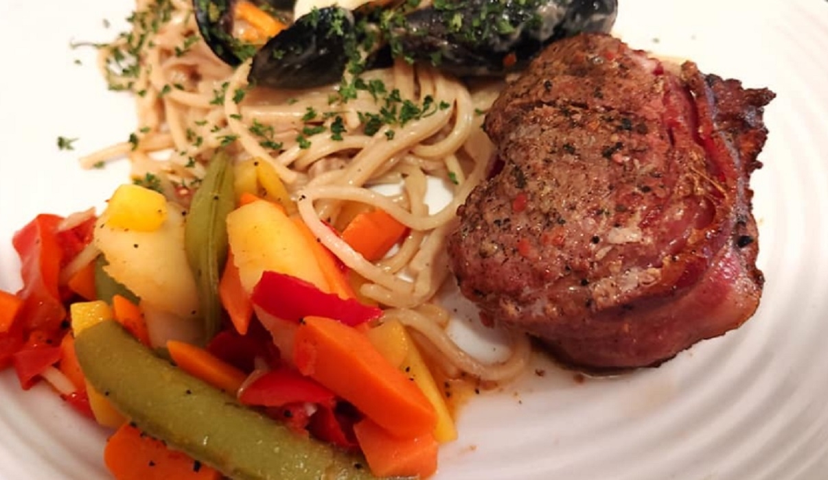 Recette: Tournedos de filet mignon de porc, miel et vinaigre balsamique.