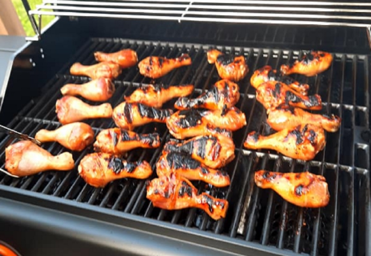 Recette: Marinade sauce barbecue piquante pour pilons de poulet.