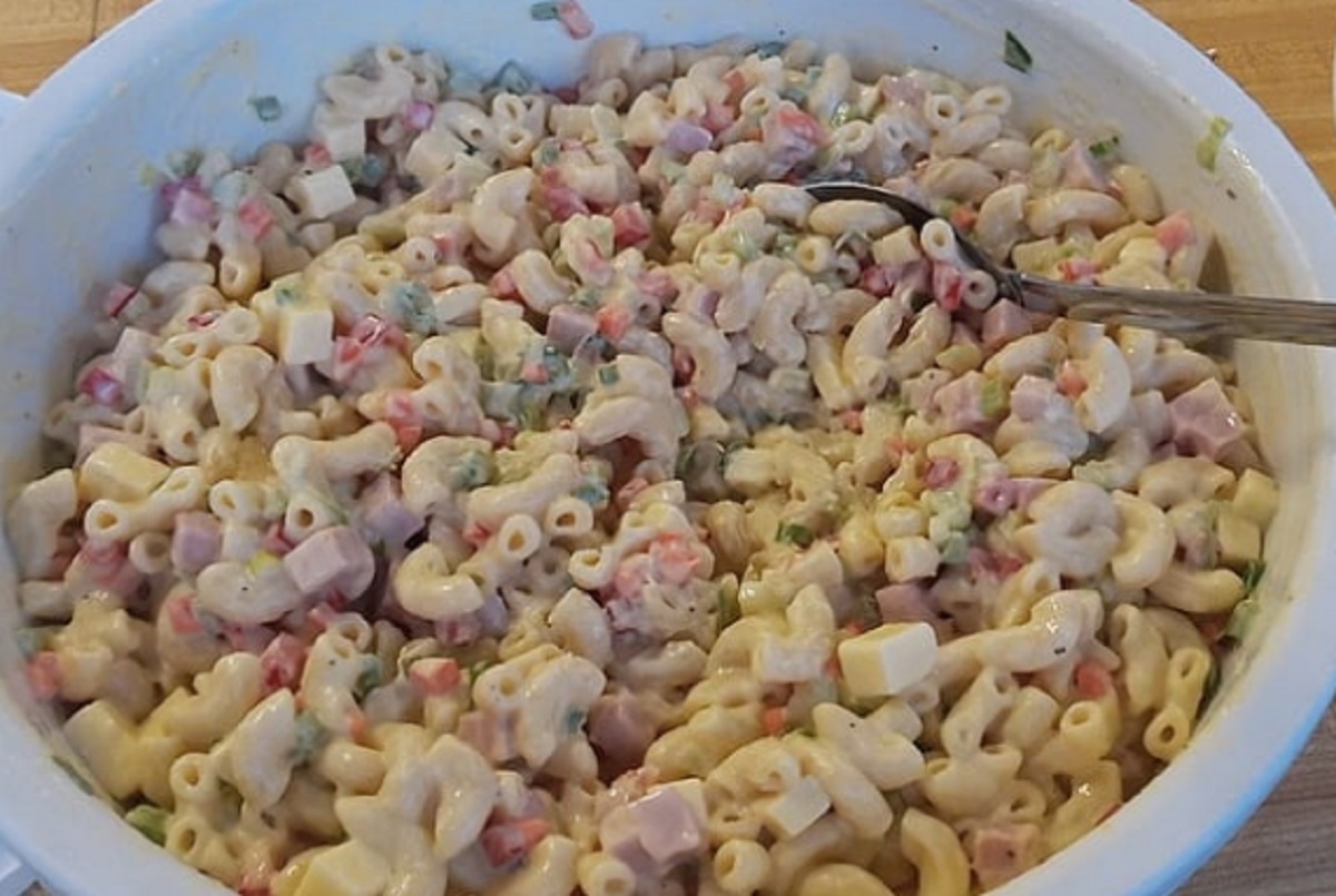 Recette: Salade de macaronis au jambon tellement bonne.