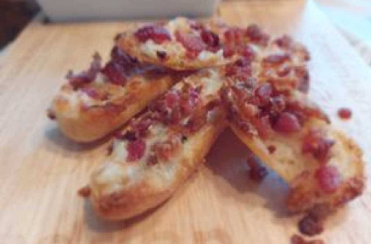 Recette: Cro�tons � l'ail, bacon et gratin�s.