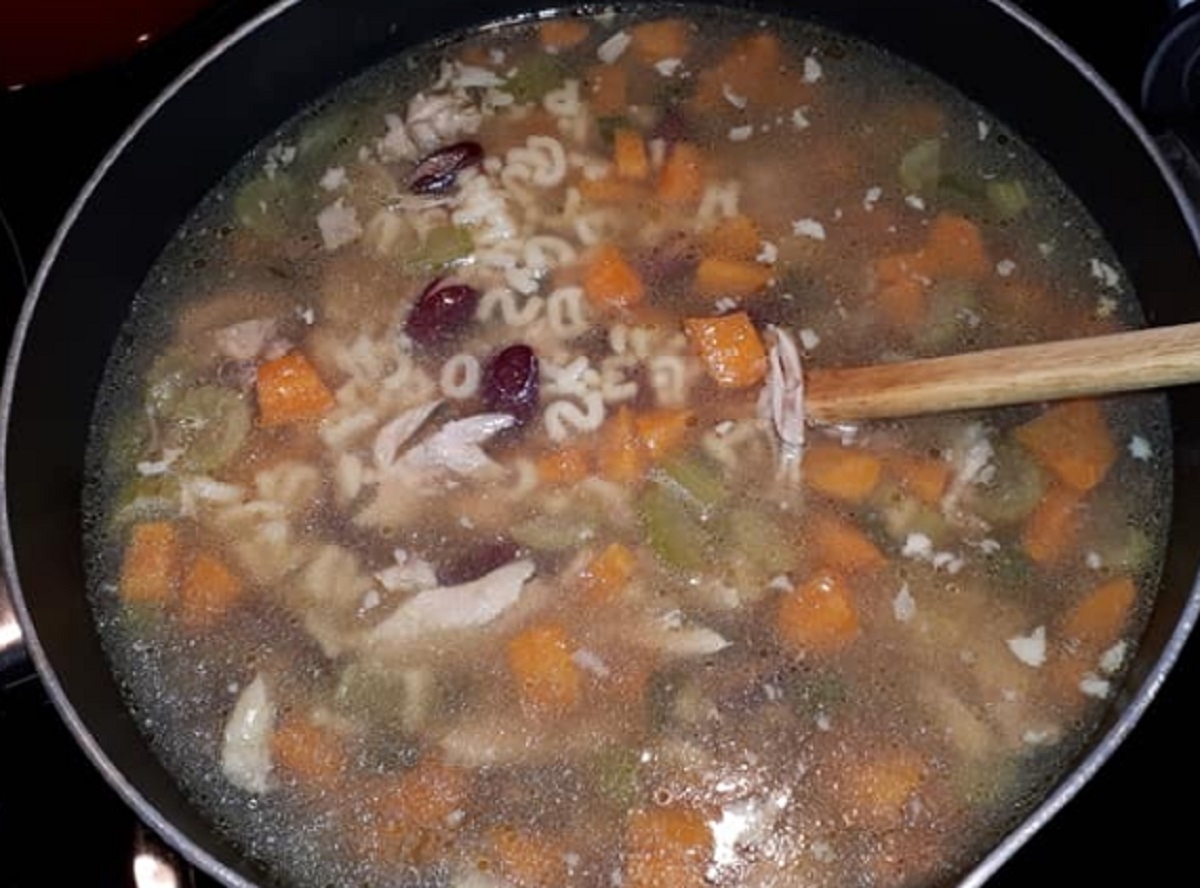 Recette: Soupe alphabets et poulet.