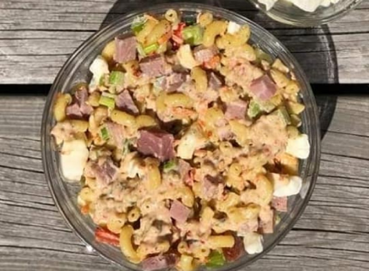 Recette: Salade de macaronis au jambon et sauce csar.