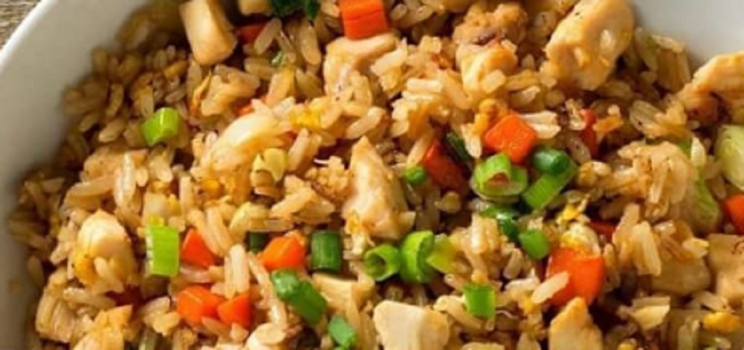 Recette: Riz frit au poulet comme au resto.