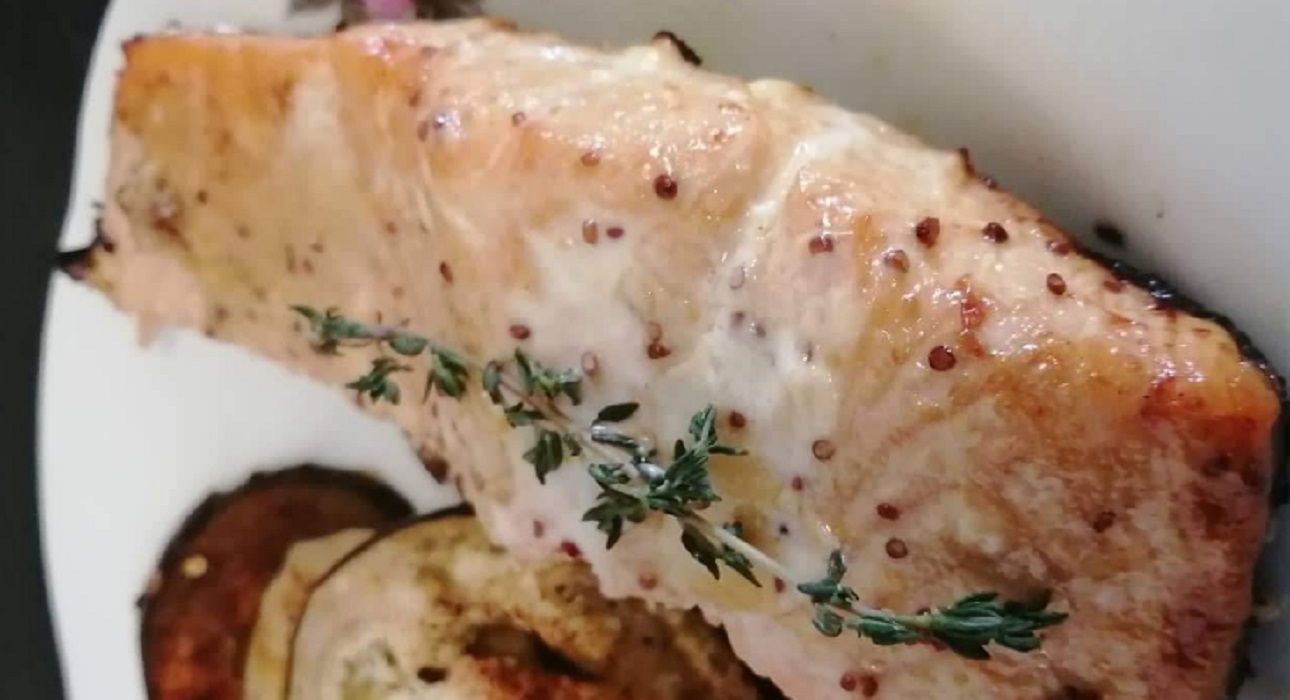 Recette: Pav� de saumon, moutarde, mayo et miel.