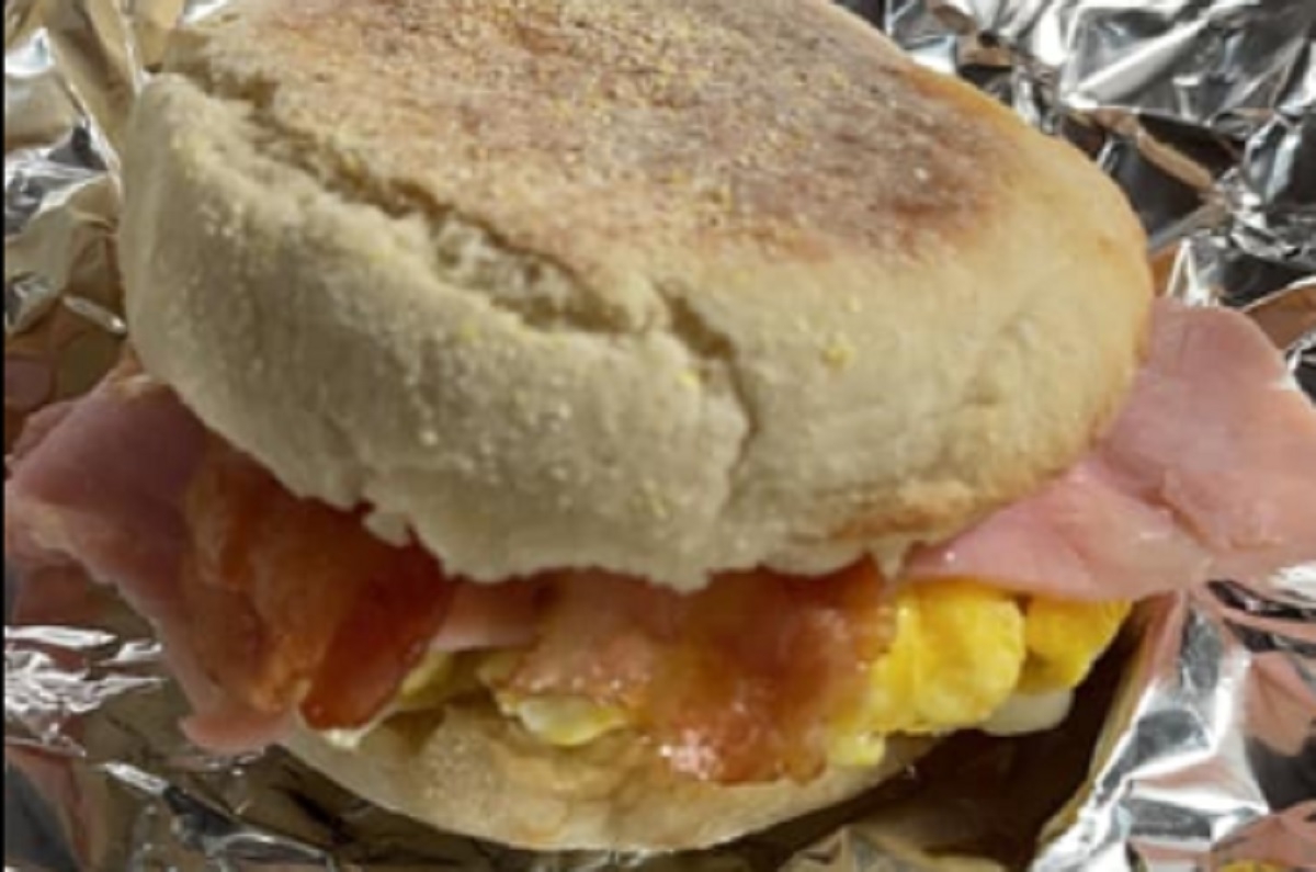 Recette: Sandwich matin de style oeuf Mc Muffin.