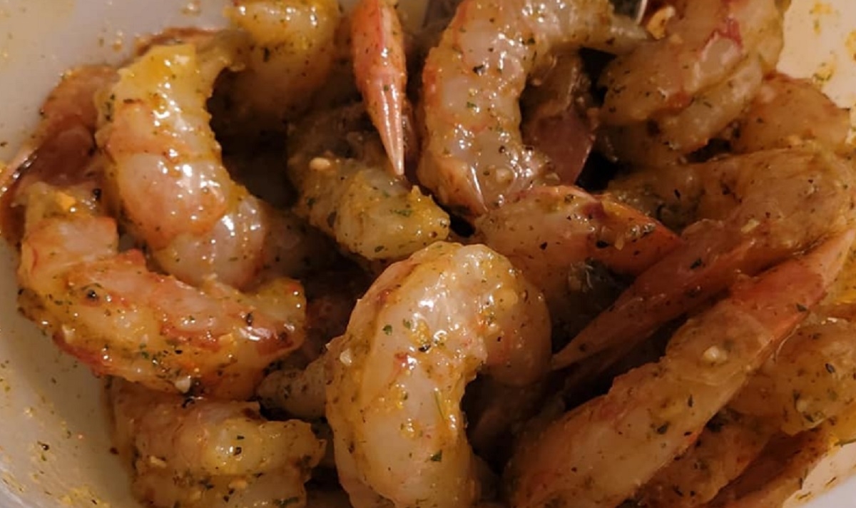 Recette: Marinade � l'ail pour crevettes.