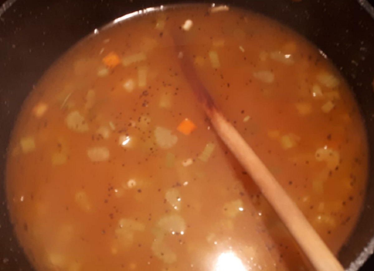 Recette: Soupe au poulet et nouilles mlanges.