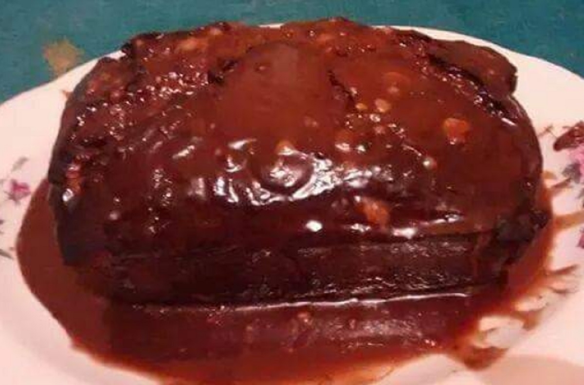 Recette: Pain au chocolat et sa sauce au rhum.